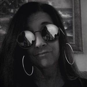 Meet your Posher, Krysti